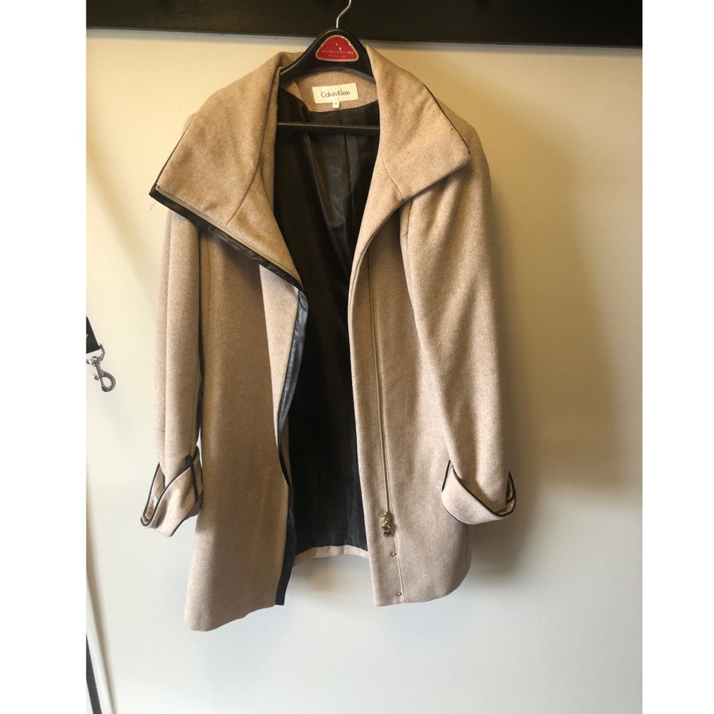 Calvin Klein Size 14 Tan/Cream Trench Coat